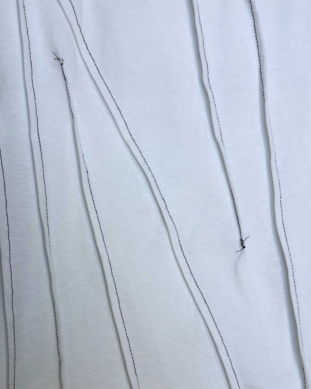 WRINKLED T-SHIRT - White w/ black thread - #01