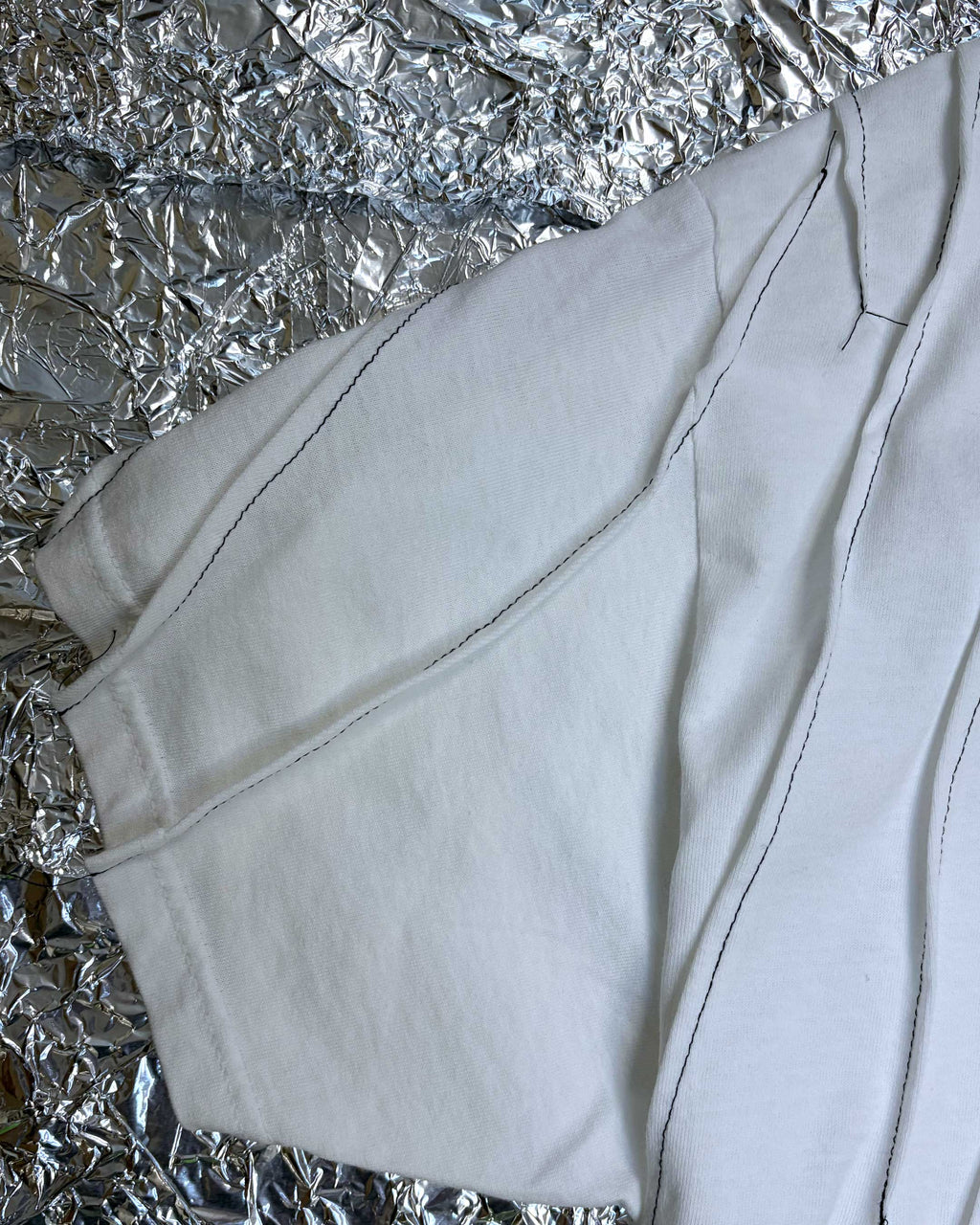 WRINKLED T-SHIRT - White w/ black thread - #01